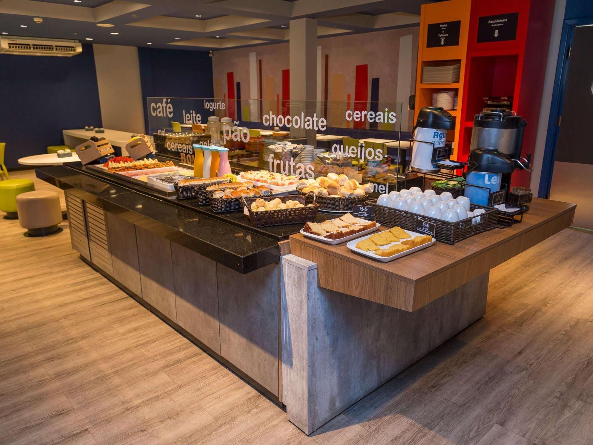 Ibis Budget Curitiba Centro Extérieur photo