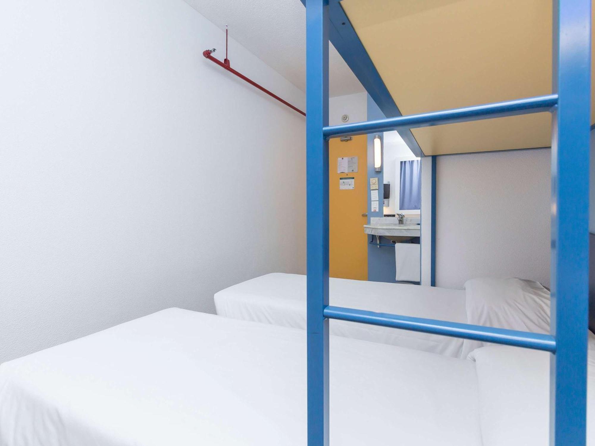 Ibis Budget Curitiba Centro Extérieur photo